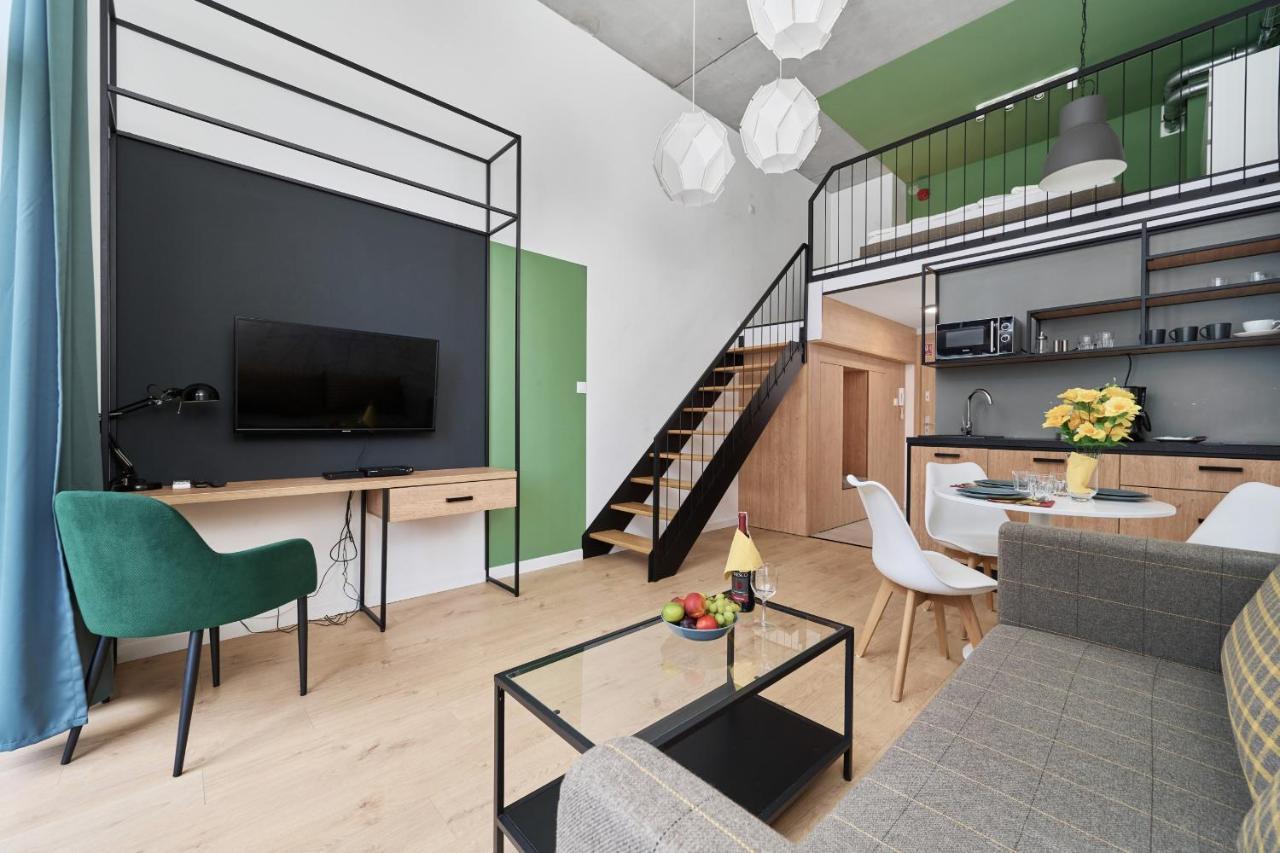 Mezzanine Studio Apartments Zarembowicza Wroclaw Airport By Renters Luaran gambar