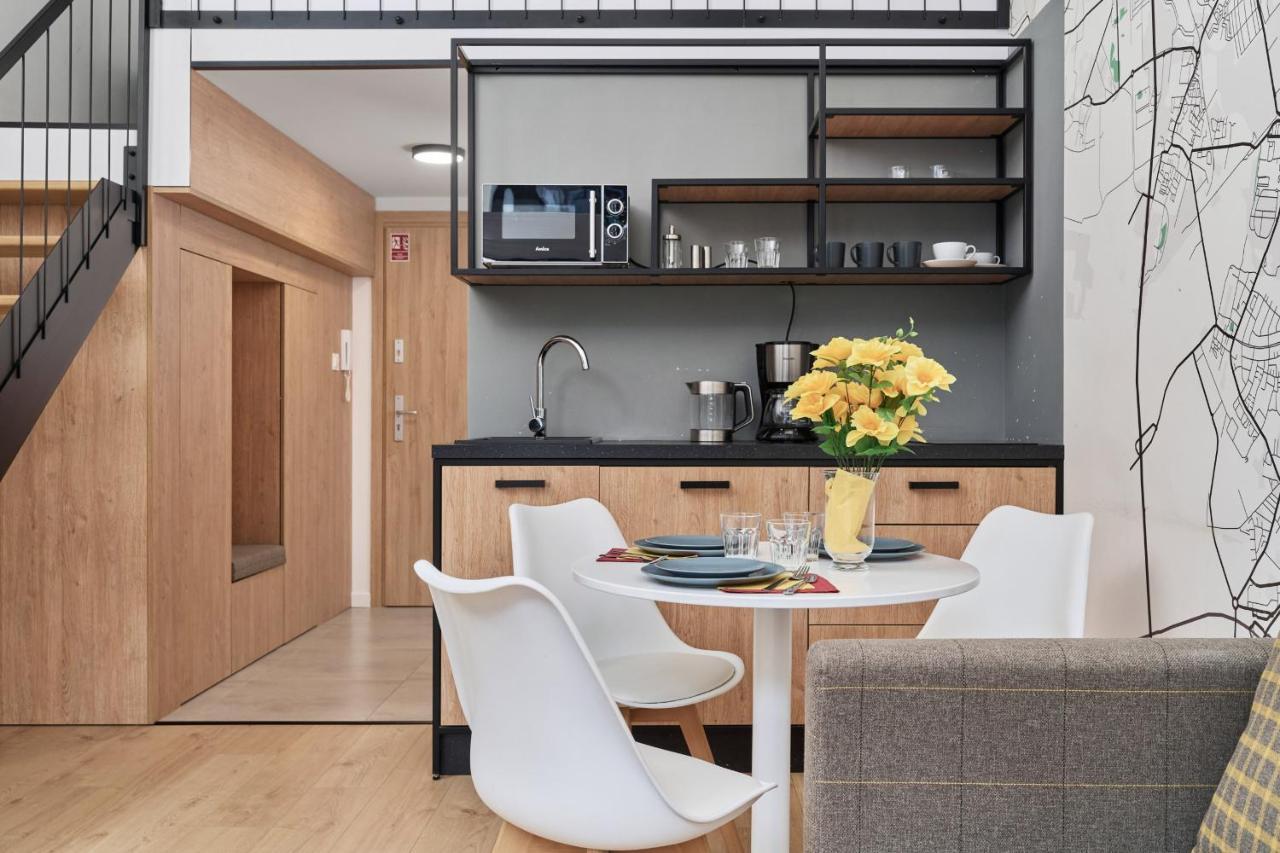 Mezzanine Studio Apartments Zarembowicza Wroclaw Airport By Renters Luaran gambar