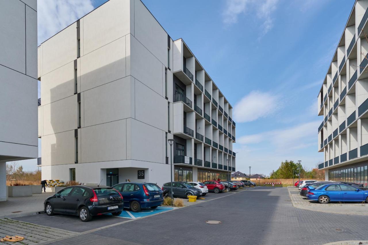 Mezzanine Studio Apartments Zarembowicza Wroclaw Airport By Renters Luaran gambar