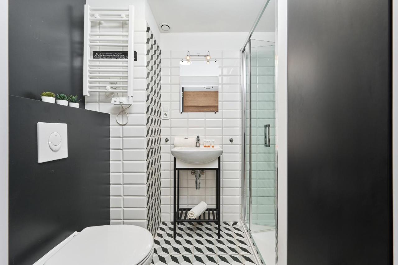 Mezzanine Studio Apartments Zarembowicza Wroclaw Airport By Renters Luaran gambar