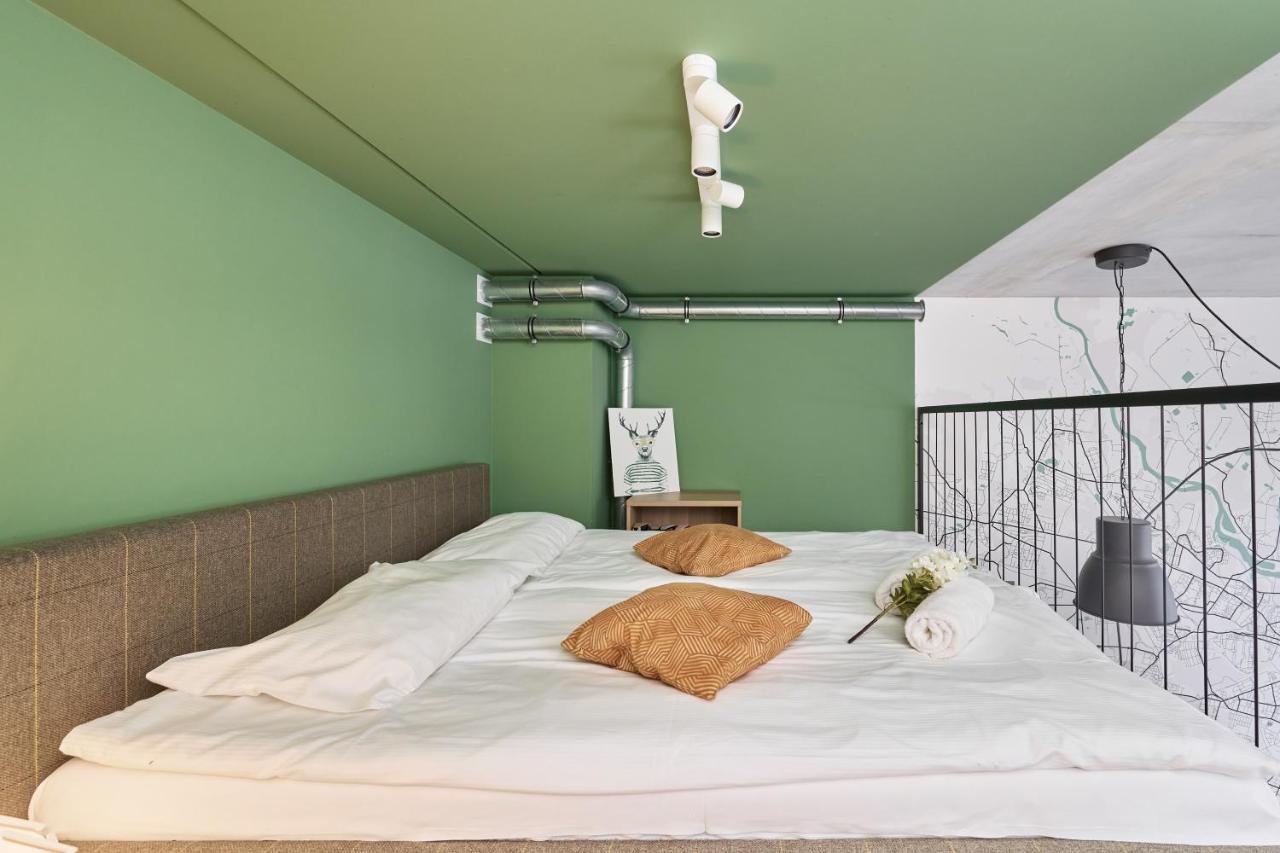 Mezzanine Studio Apartments Zarembowicza Wroclaw Airport By Renters Luaran gambar